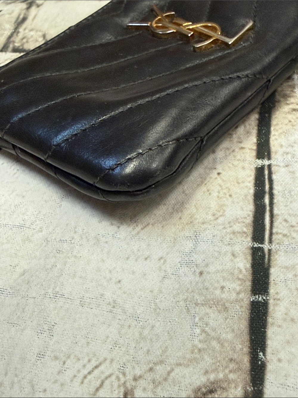 YSL Yves Saint Laurent Black Leather Key Pouch Mini Wallet - Picture 15 of 16